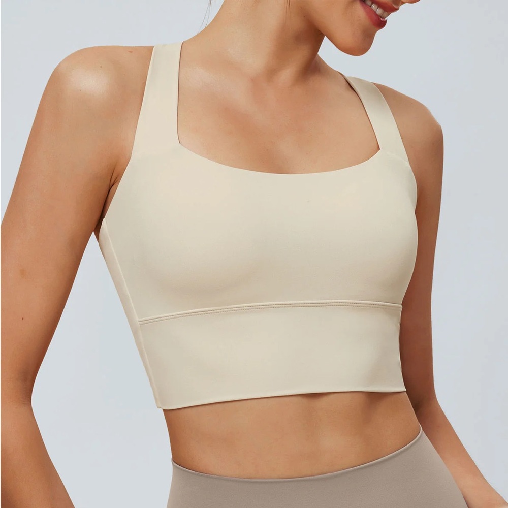 Berlook Activewear White Twist X-Cross Sports Bra - Light Support